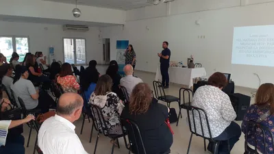 La Lic. Claudia Cancino fue la encargada de dar la bienvenida a los presentes, acompañada por el Pbro. Sergio Quinzio.