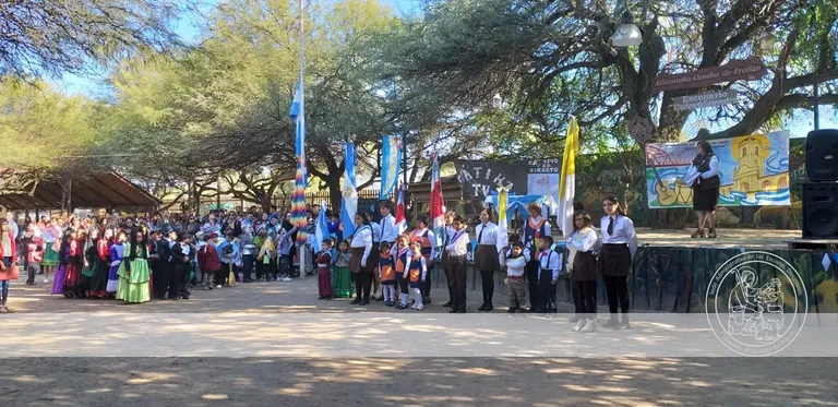 Jardines y colegios celebraron el “Día de la Patria”