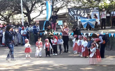 Alumnos del Jardín de Fátima alegraron el acto con su baile de candombe.
