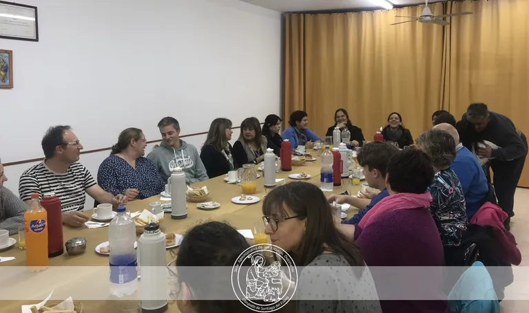 Franzis, Joni y Simón recibieron la visita de sus familias