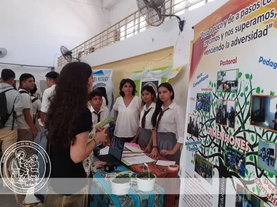 Los adolescentes compartieron sus stands con los asistentes.