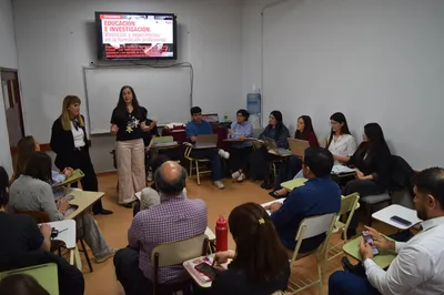 Conversatorio: Educación e investigación. Vivencias y experiencias en la formación profesional