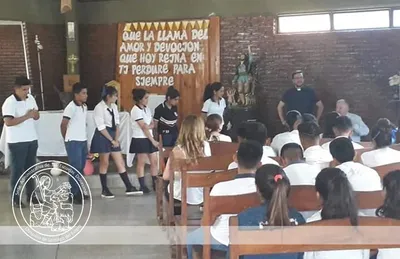 Alumnos del Instituto María Antonia de Paz y Figueroa, en la charla.